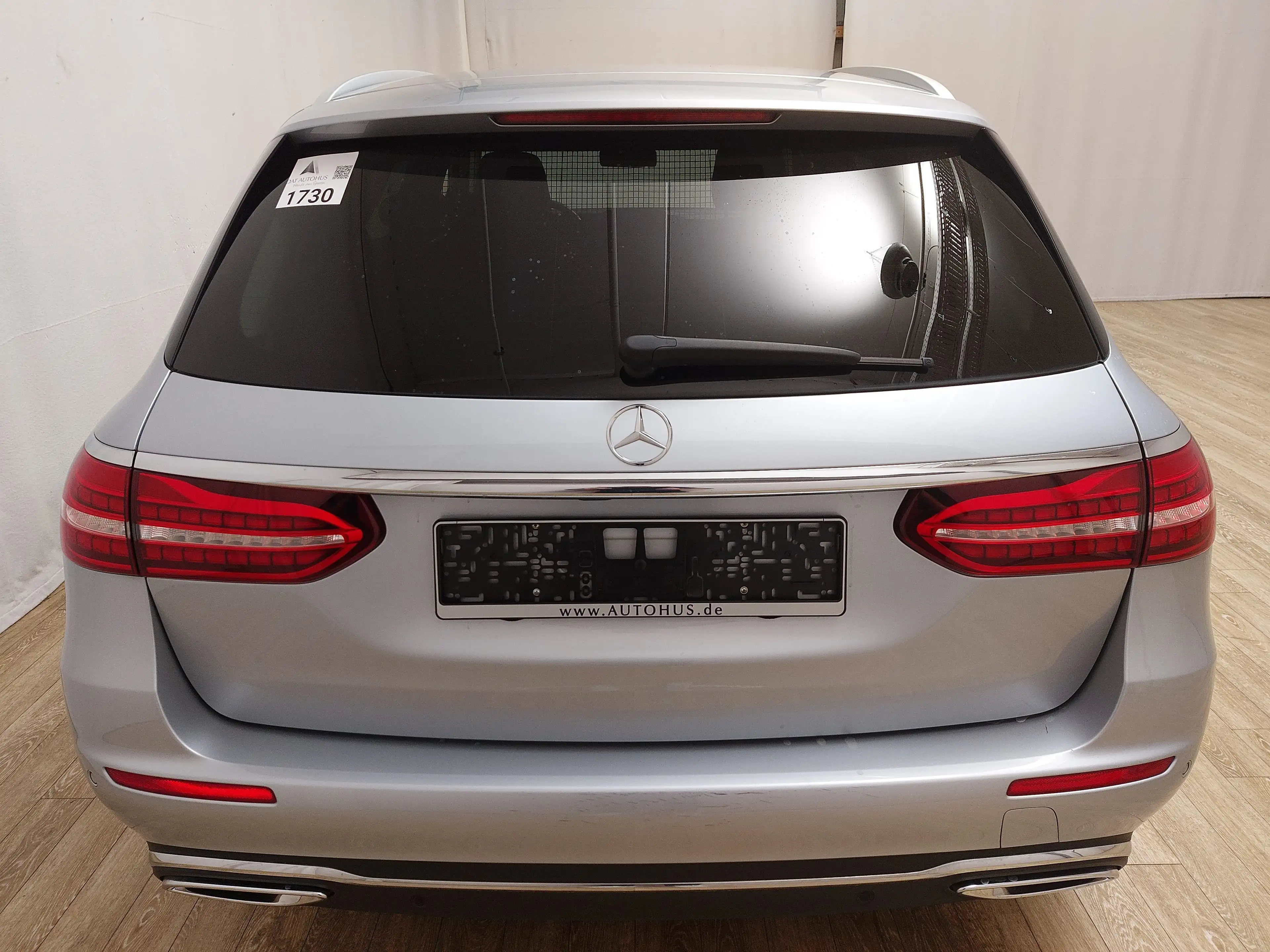Mercedes-Benz E 220 d T Avantgarde T-Leder Navi LED Widescreen KLIMAAUT RADIO MFL — photo 14