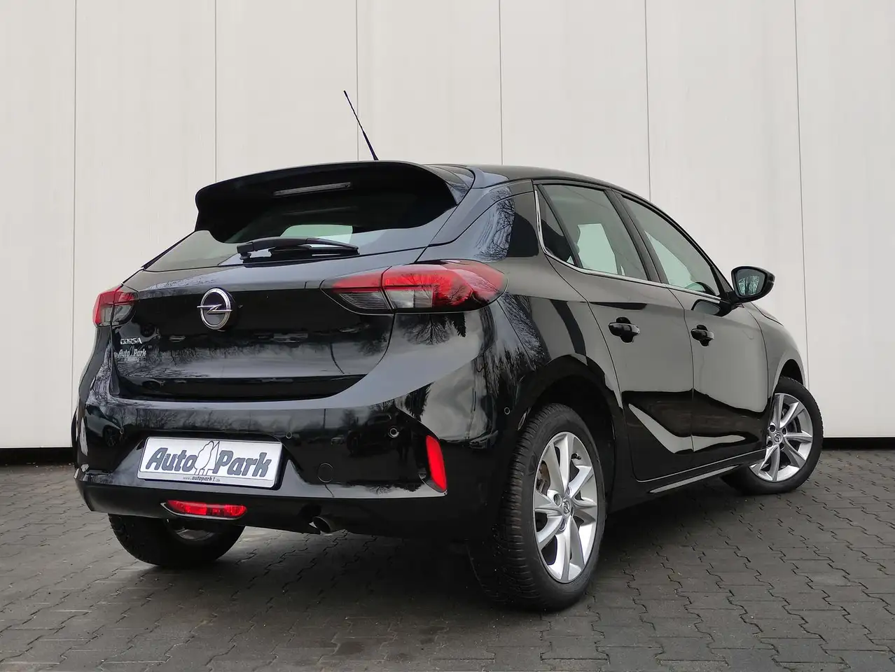 Opel Corsa F Elegance NAVI/APP~AHK~SHZ~2xPDC~LED~DAB 3