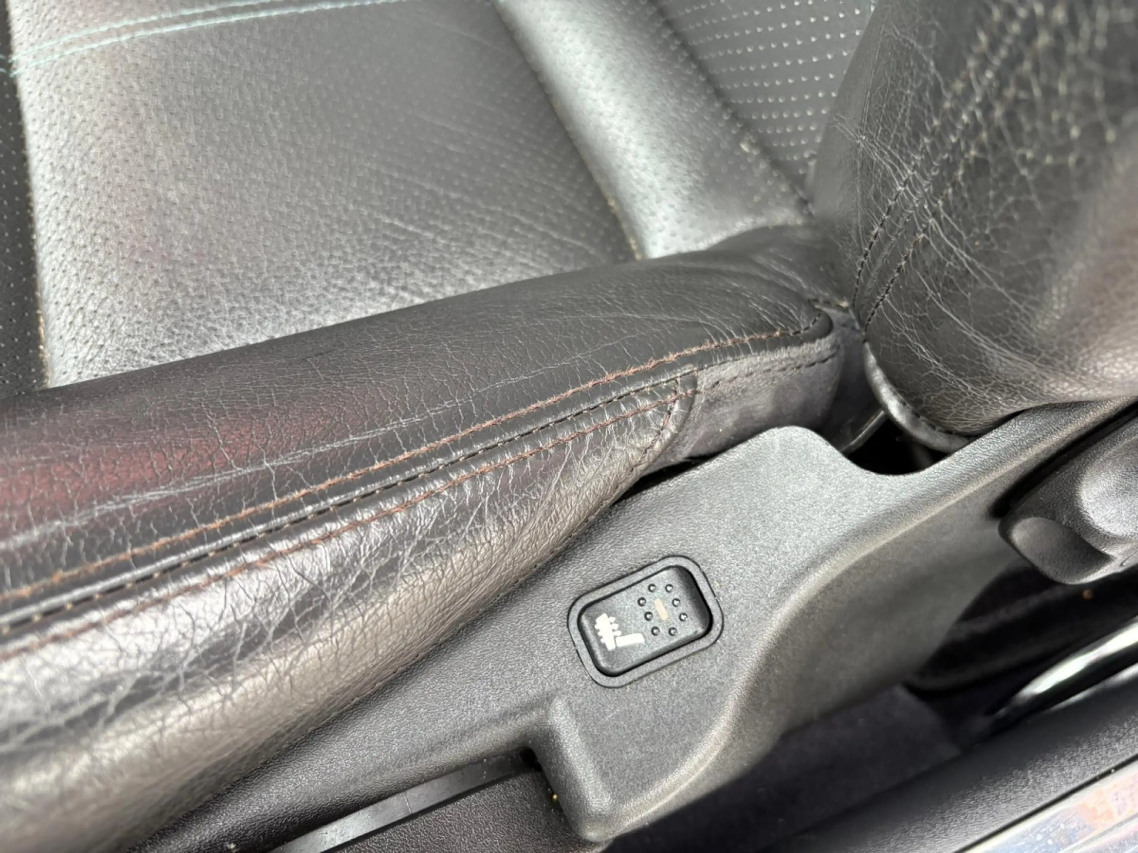 Alfa Romeo GT 3.2 V6 — photo 12