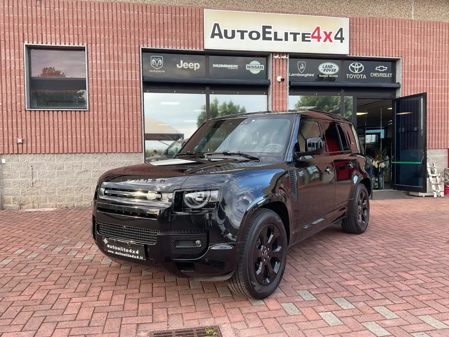 Land Rover Defender 110 3.0D I6 200 CV AWD Auto X-Dynamic SE Nero - 1