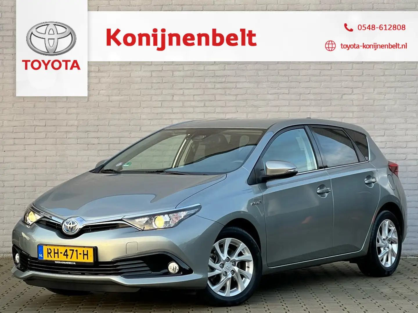 Toyota Auris 1.8 Hybrid Dynamic Go Automaat 5-deurs Zilver - 1