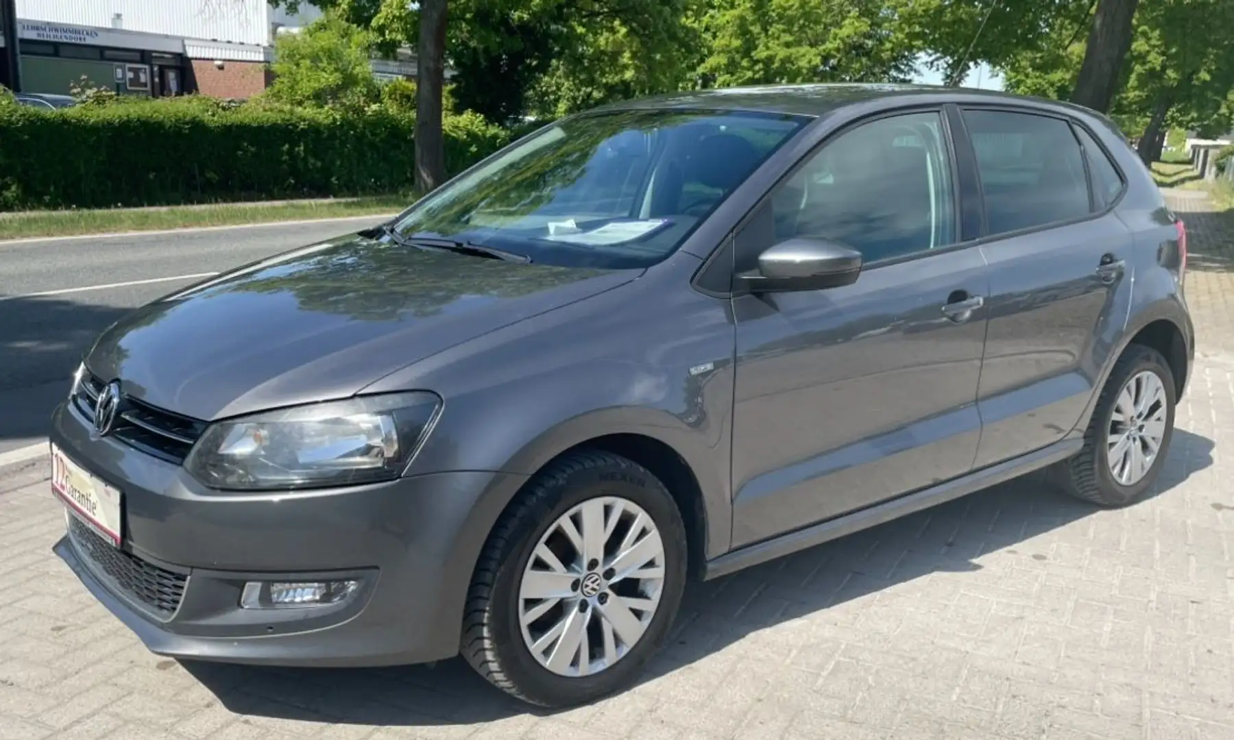 Volkswagen Polo V Life Gris - 1