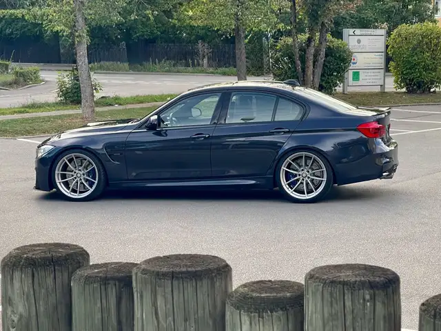 BMW M3 view 5