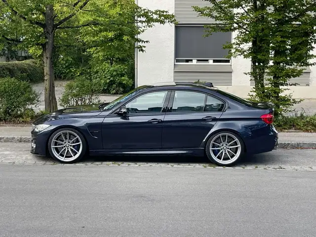BMW M3 view 2
