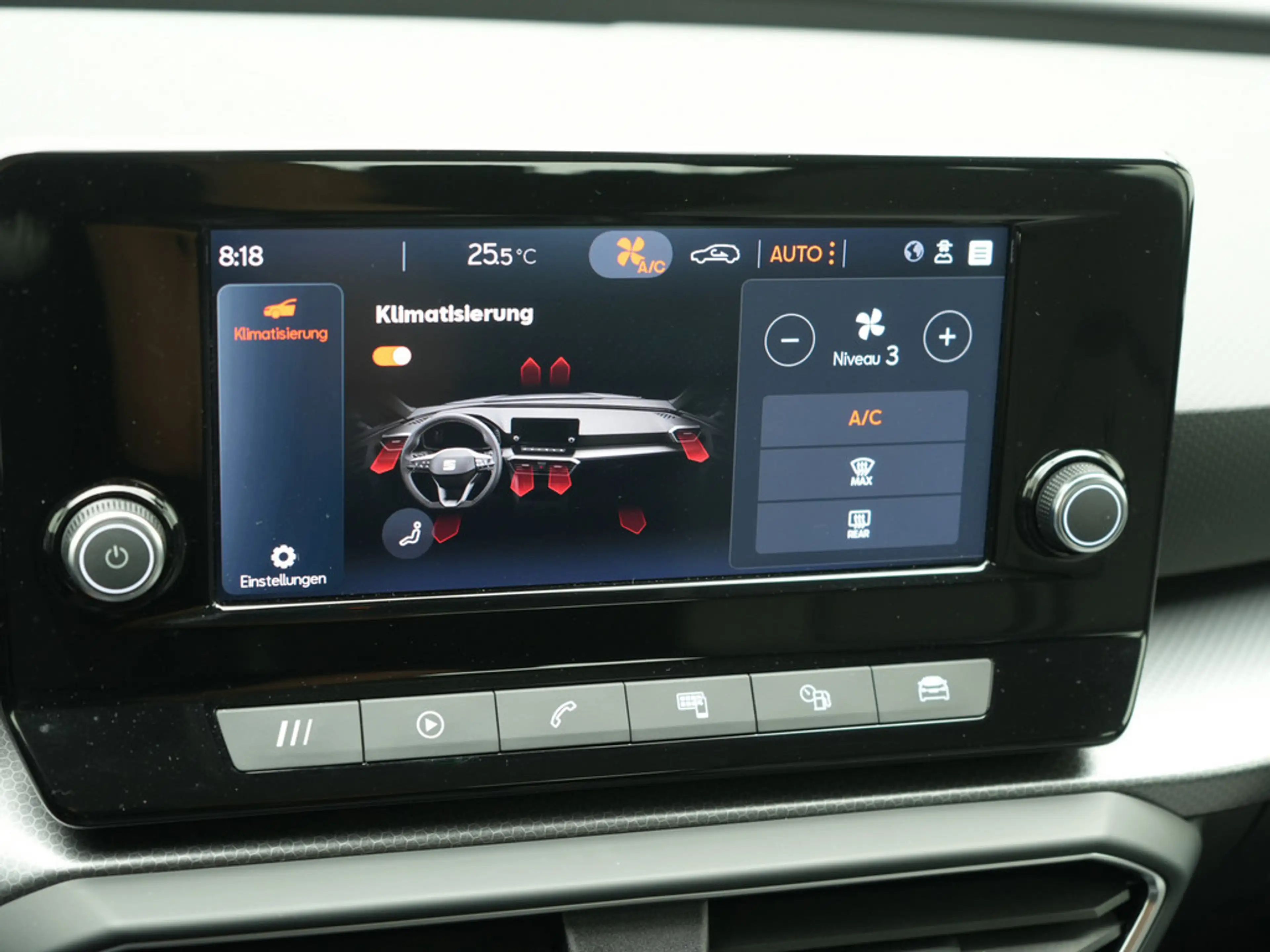 SEAT Leon ST Style VIRT CARPLAY LED PDC KLIMA — photo 8
