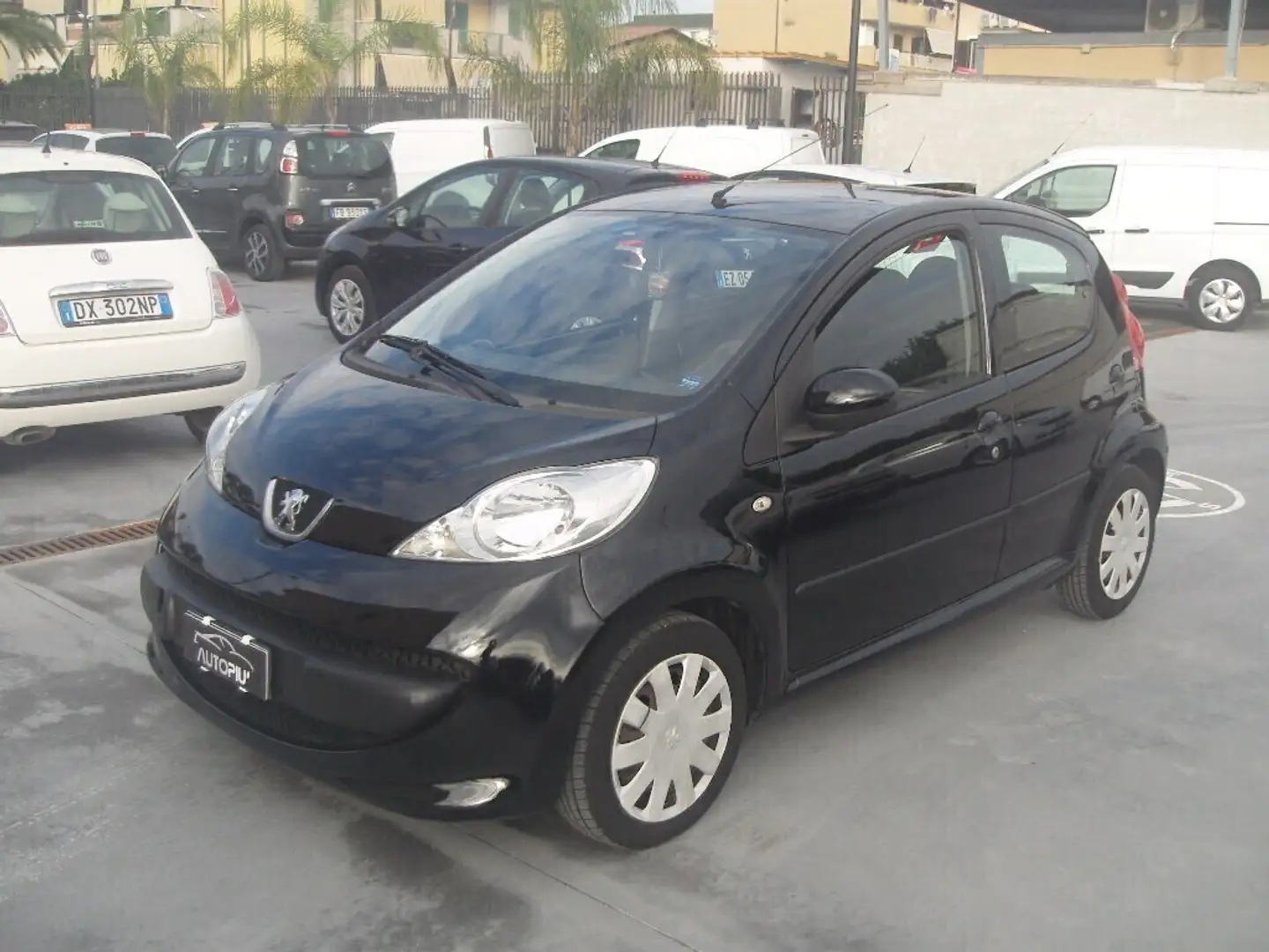 Peugeot 107 1.0 68CV 5p. Plaisir 2Tronic Nero - 2