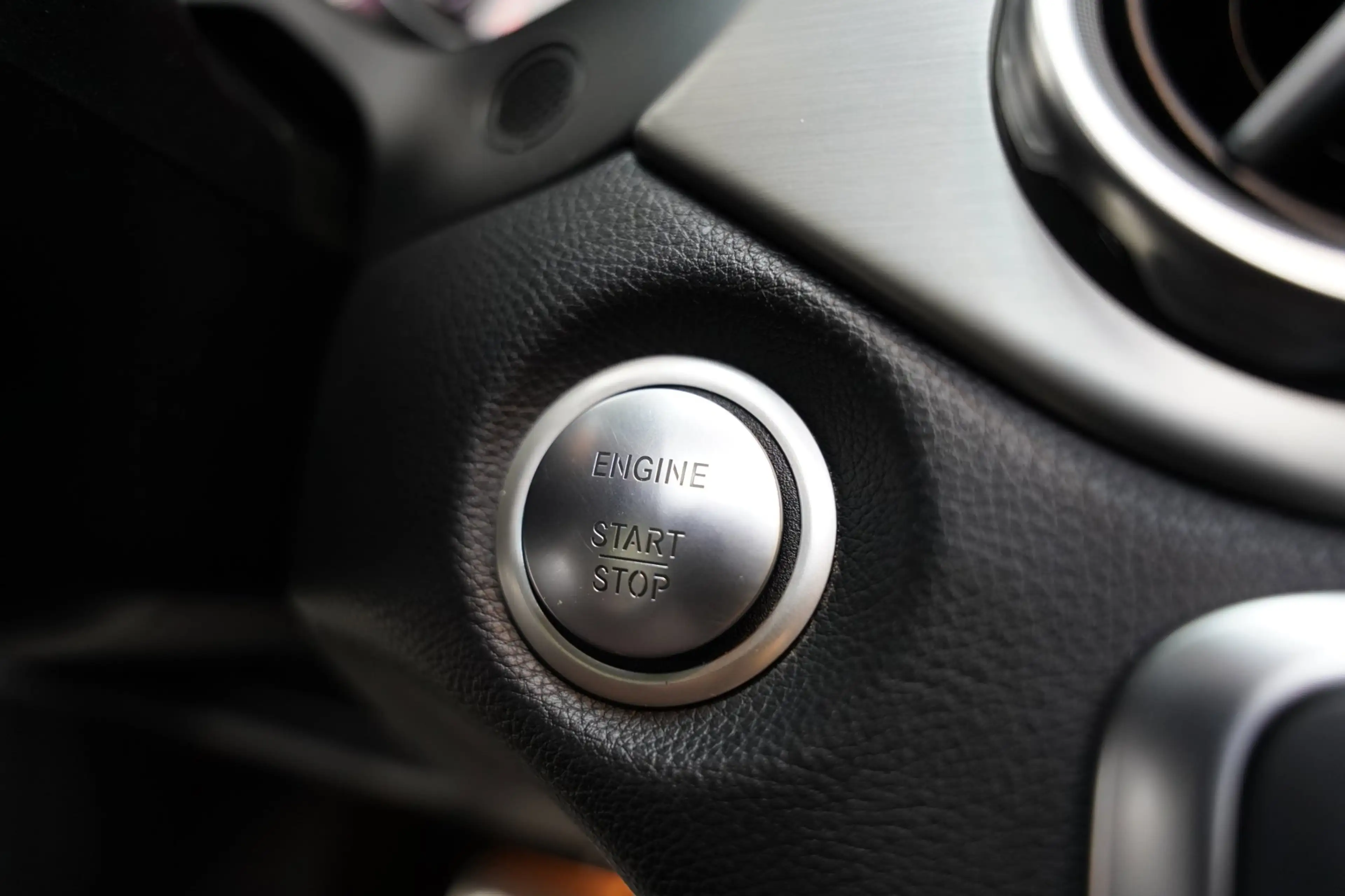 Mercedes-Benz GLA 180 AMG NIGHT PANO CAMERA LEER — photo 21