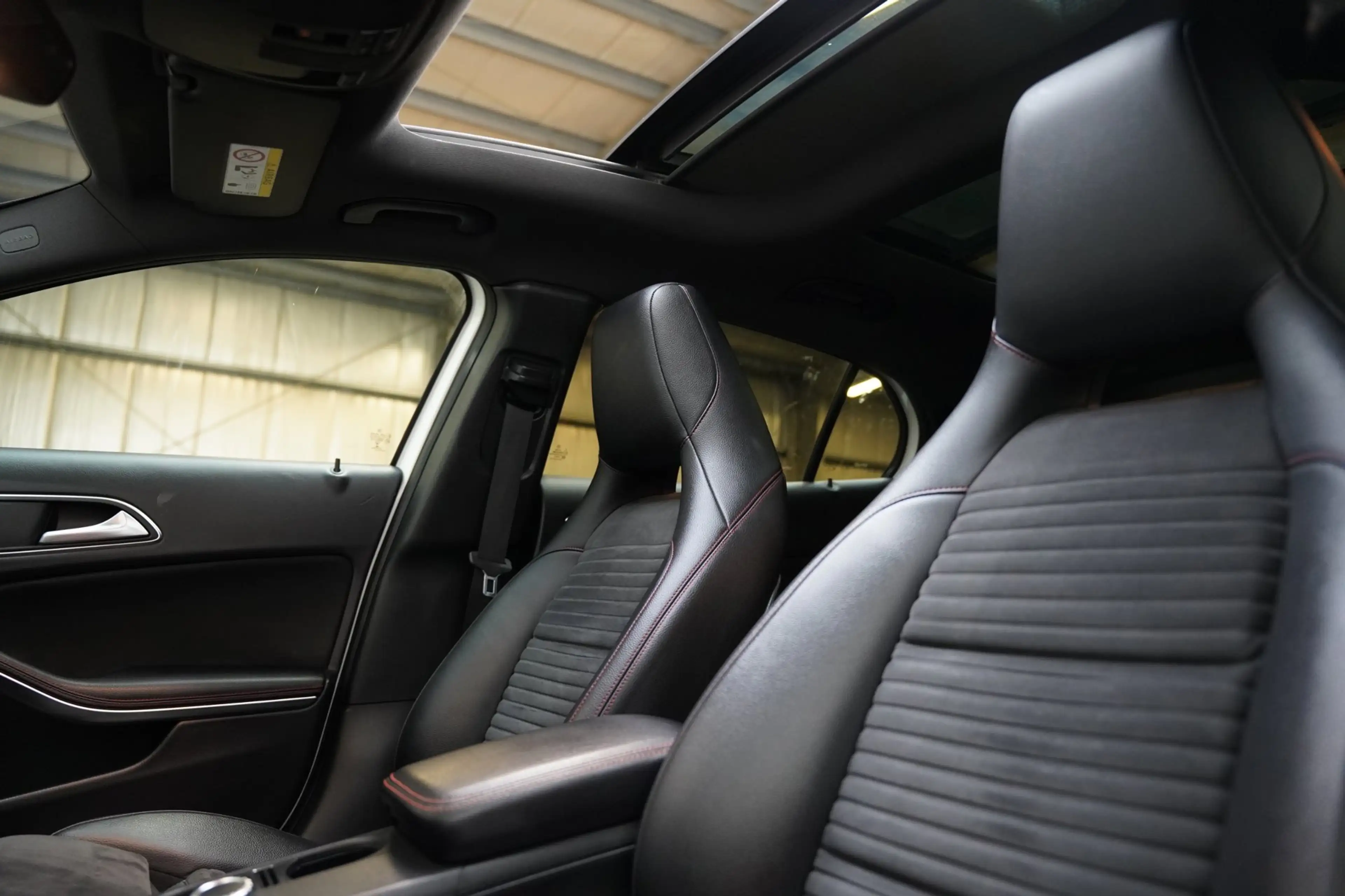 Mercedes-Benz GLA 180 AMG NIGHT PANO CAMERA LEER — photo 14