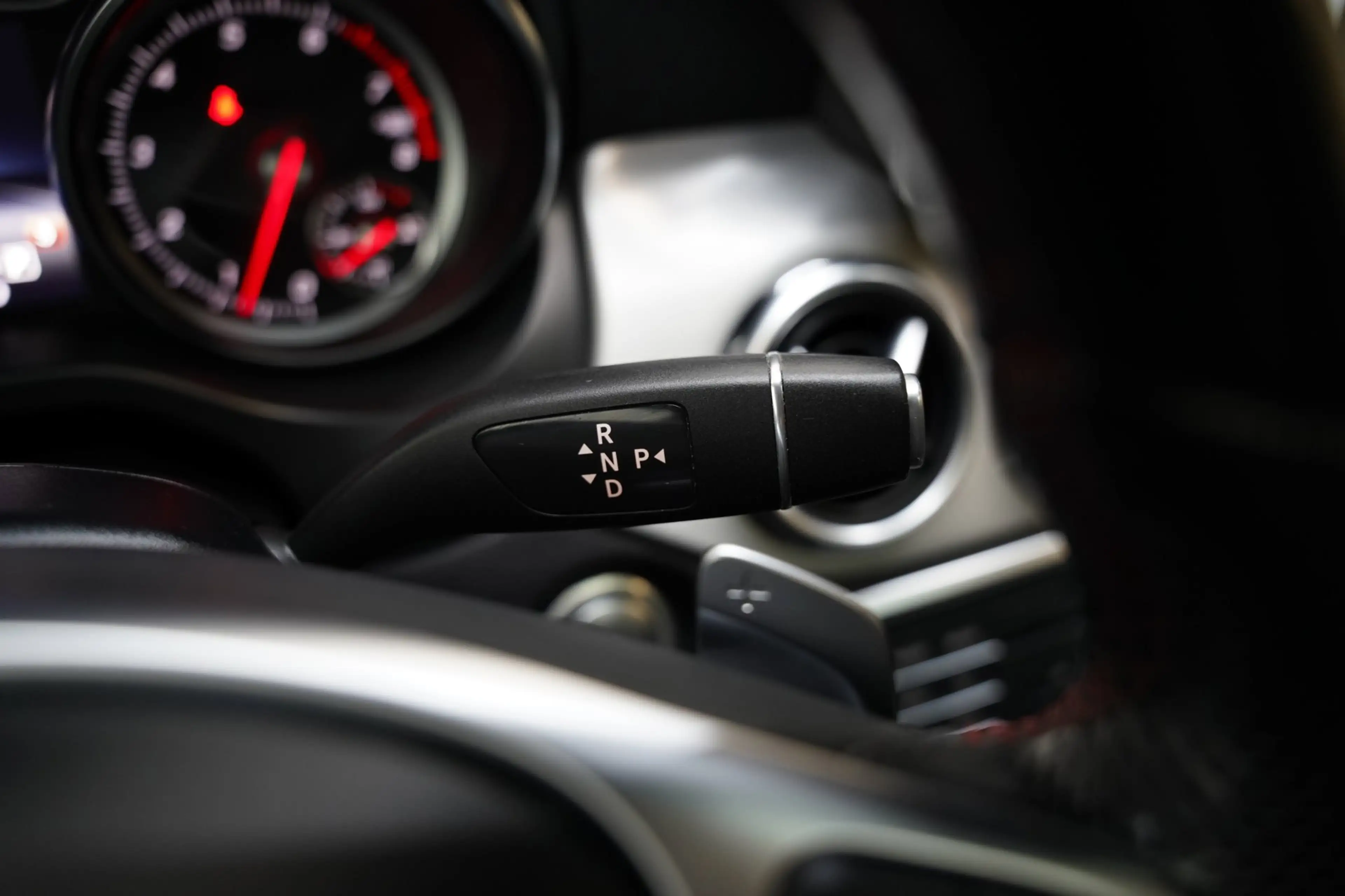 Mercedes-Benz GLA 180 AMG NIGHT PANO CAMERA LEER — photo 20