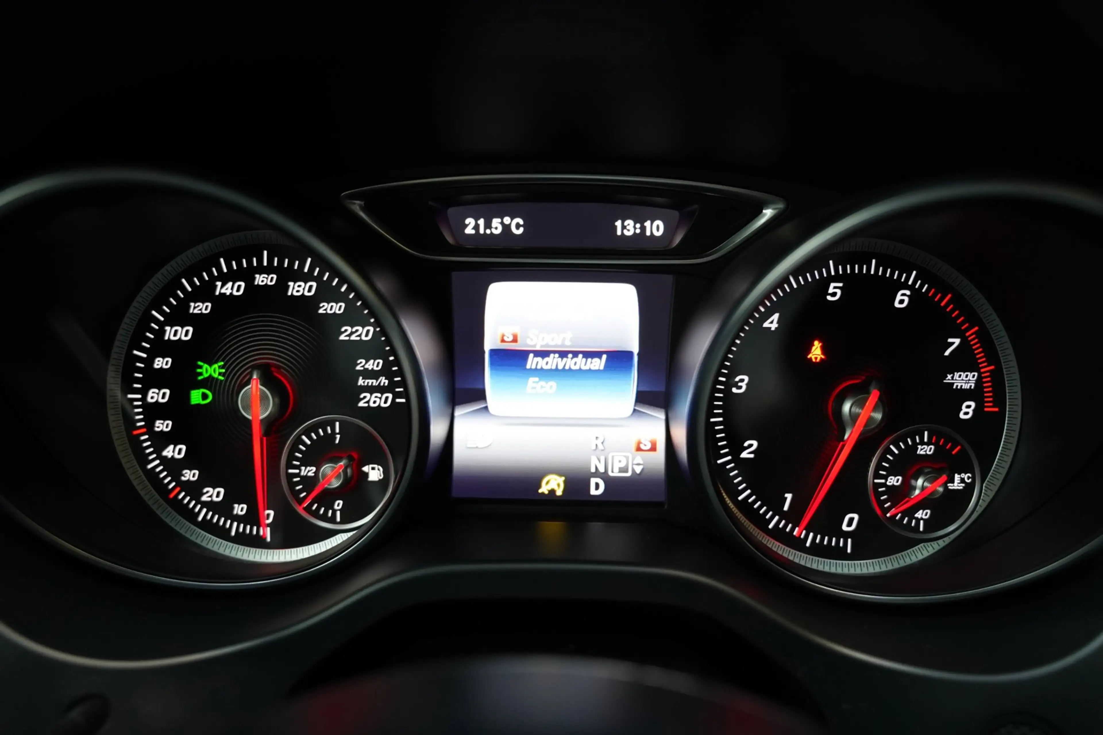 Mercedes-Benz GLA 180 AMG NIGHT PANO CAMERA LEER — photo 13