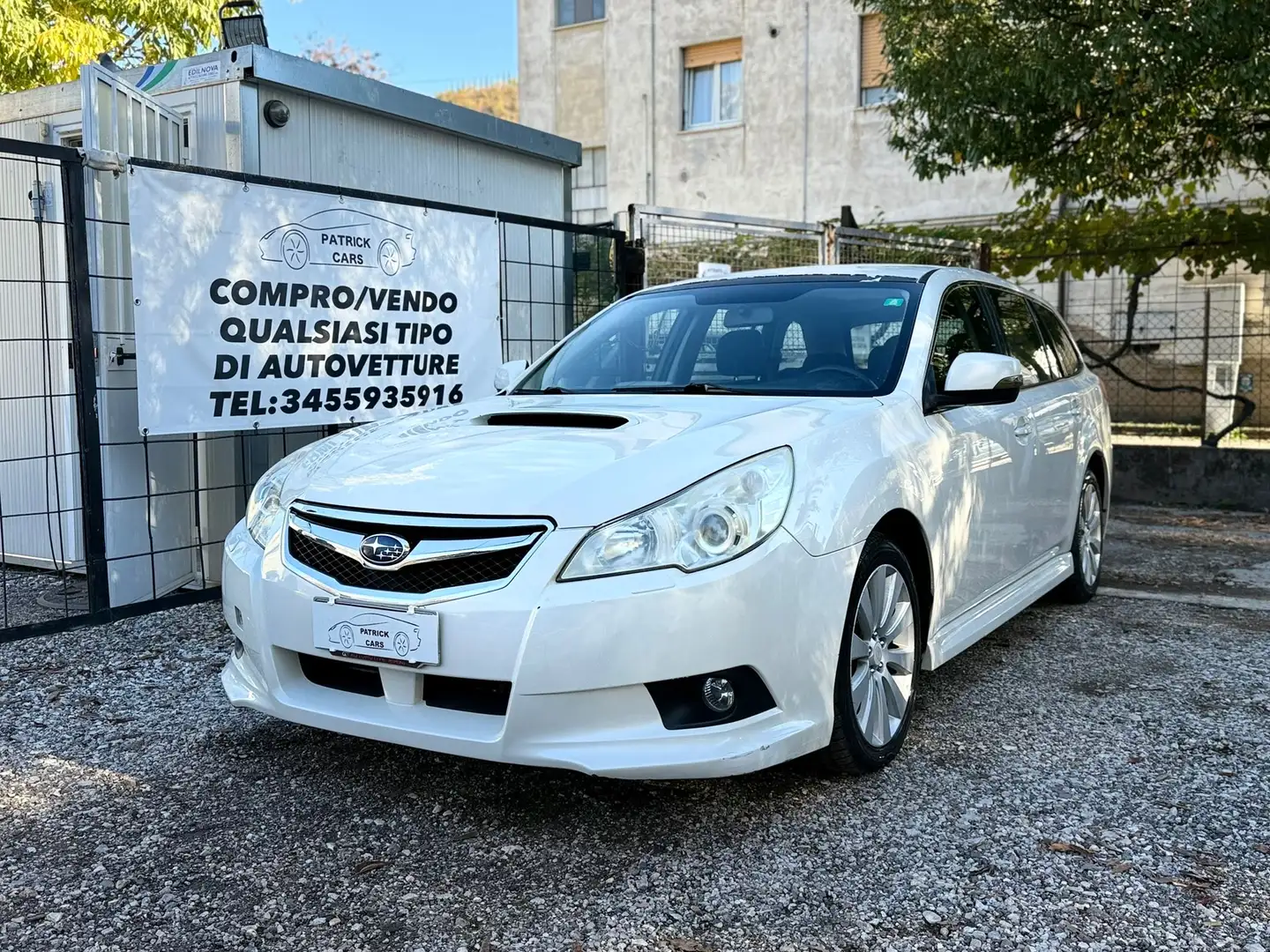 Subaru Legacy 4x4 Euro5 - 1