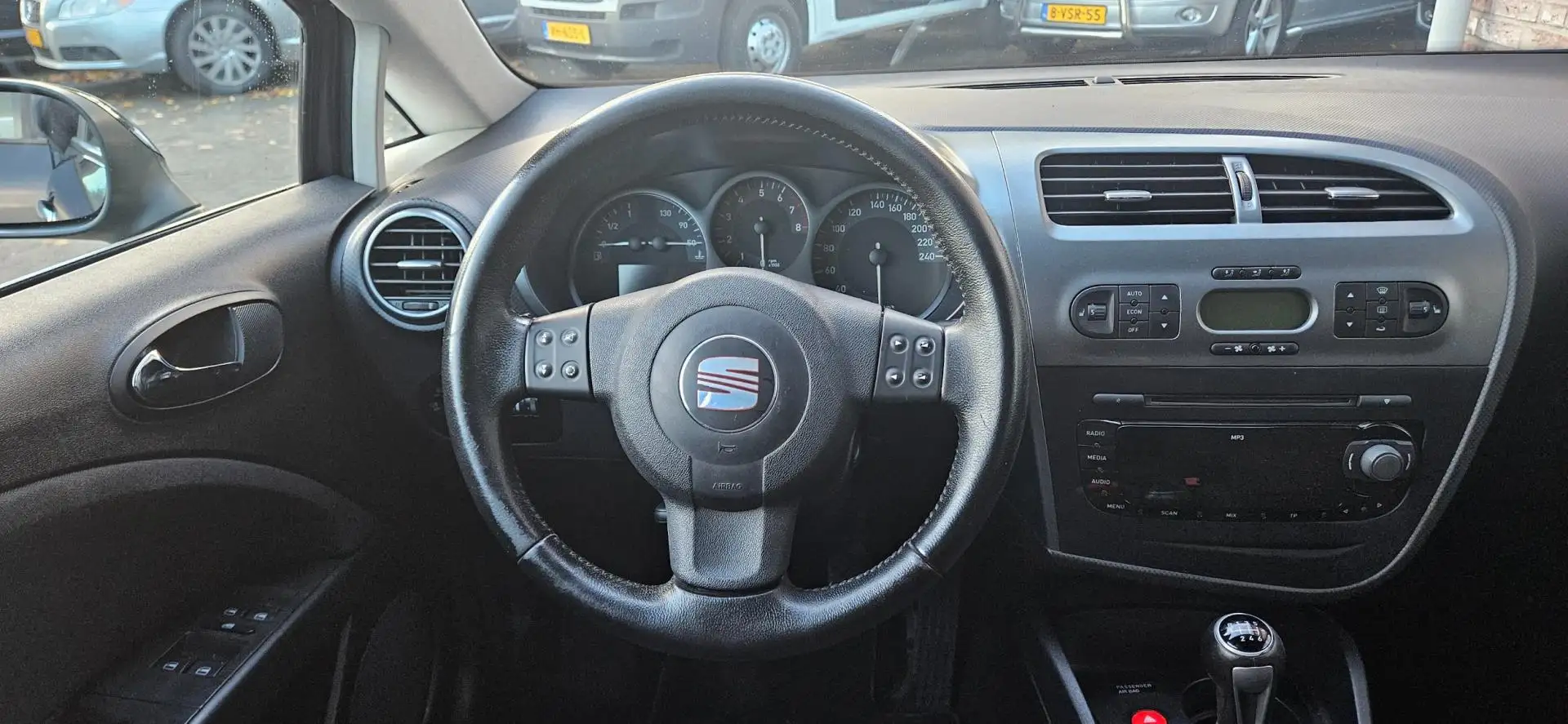 SEAT Leon 1.4 TSI Sport-up Schuif/Kanteldak! Airco/Clima! Cr Zwart - 2