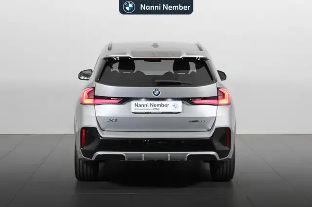 BMW X1 view 4