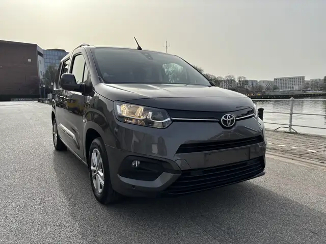 Toyota Proace City Proace City Verso SWB 1.5 D-4D Family Family