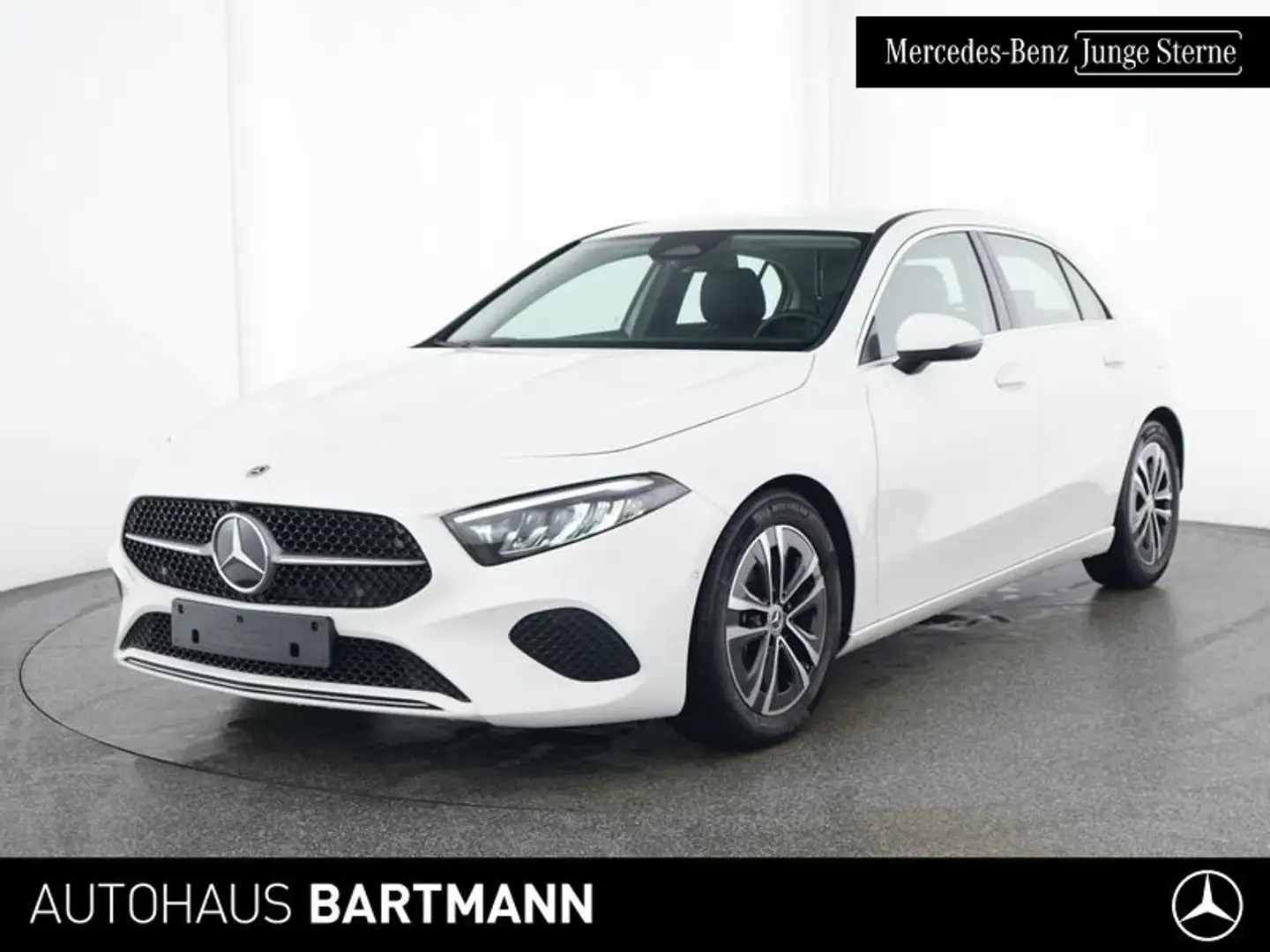 Mercedes-Benz A 180 A 180 PROGRESSIVE+JungerStern KAMERA+SPUR+LED+++ Weiß - 1
