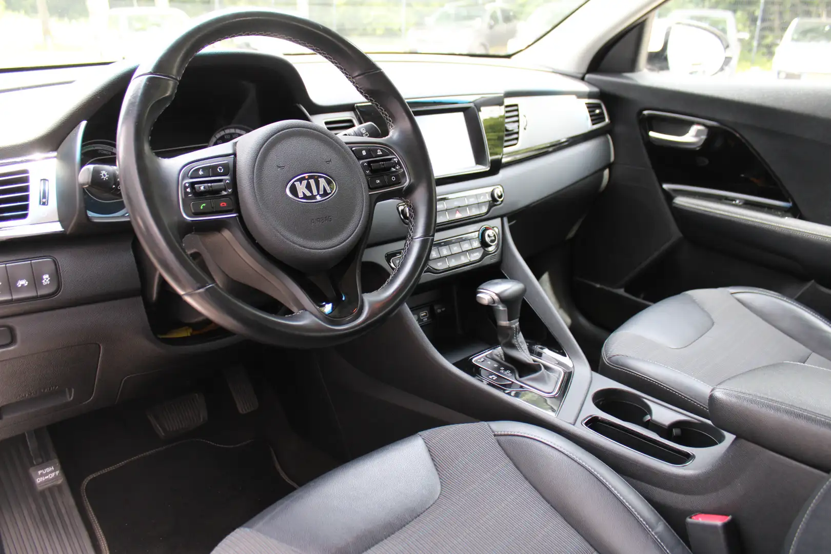 Kia Niro 1.6 GDi Hybrid First Edition Navi|Camera|Cruise|Tr Biały - 2
