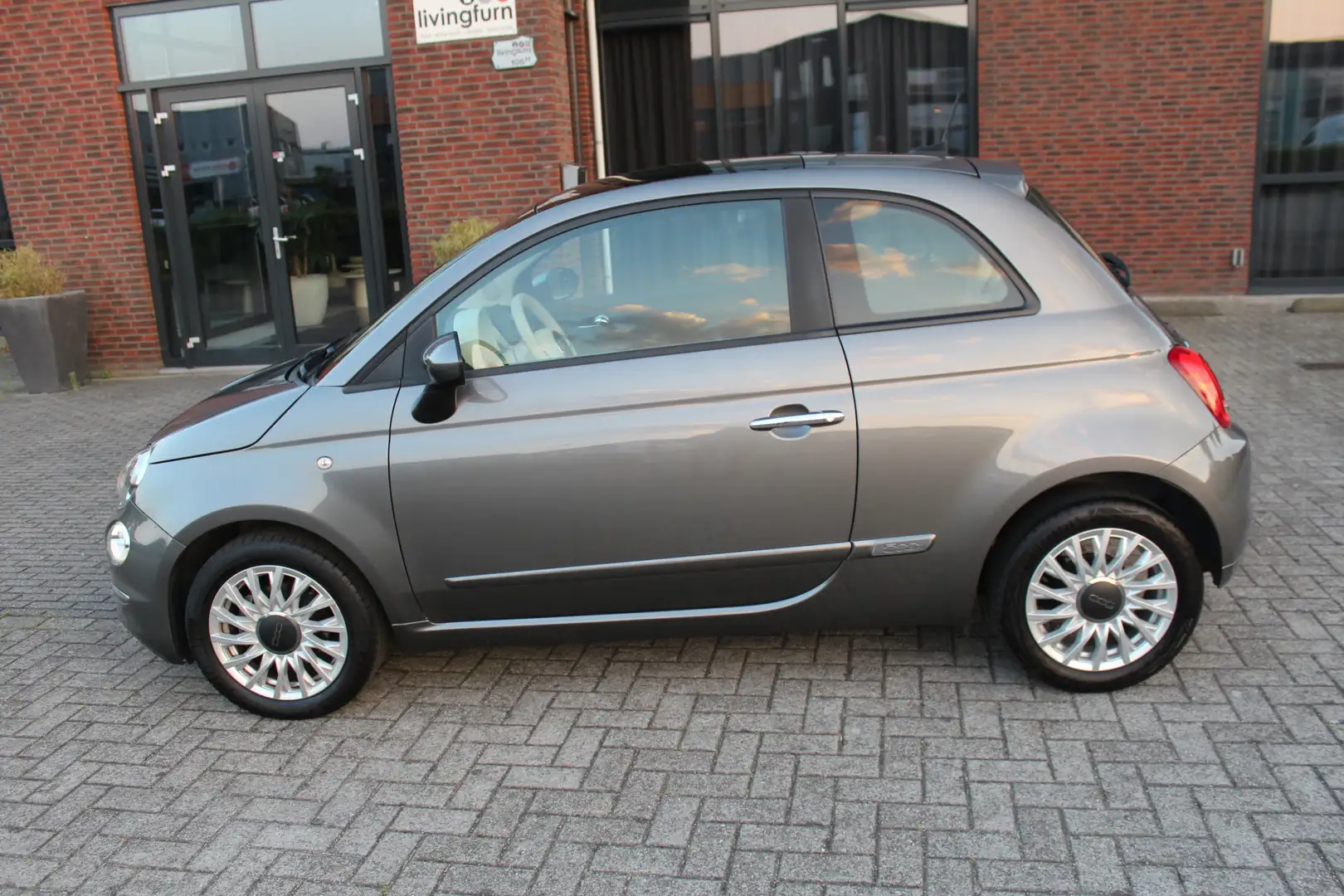 Fiat 500 1.0 Hybrid Airco-Cruise-Pano-Carplay 19.000 KM Gris - 2