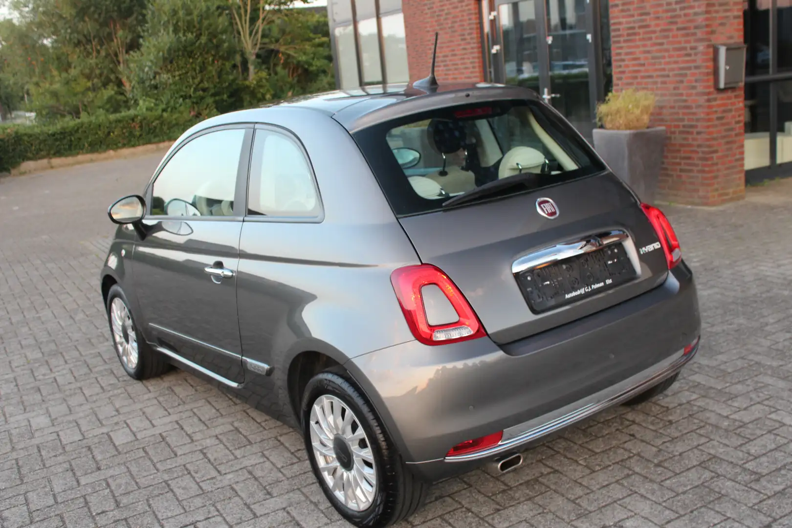 Fiat 500 1.0 Hybrid Airco-Cruise-Pano-Carplay 19.000 KM Grau - 2