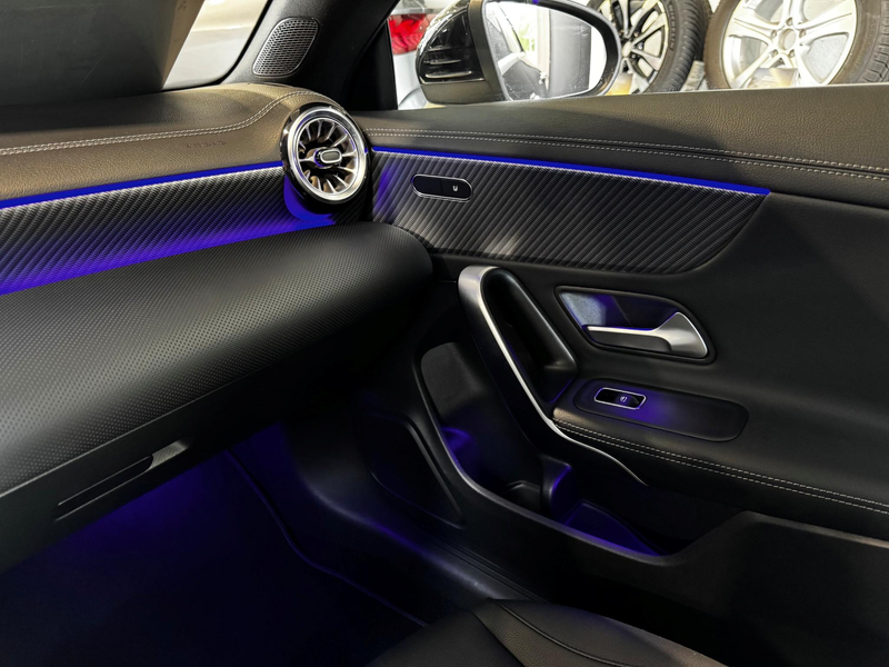 Mercedes-Benz CLA 180 d Coupé Luxury Line - Top Options — photo 13