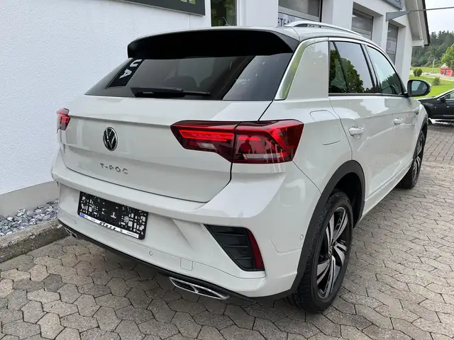 Volkswagen T-Roc view 5