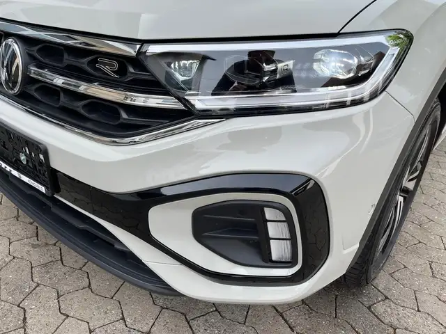 Volkswagen T-Roc view 7