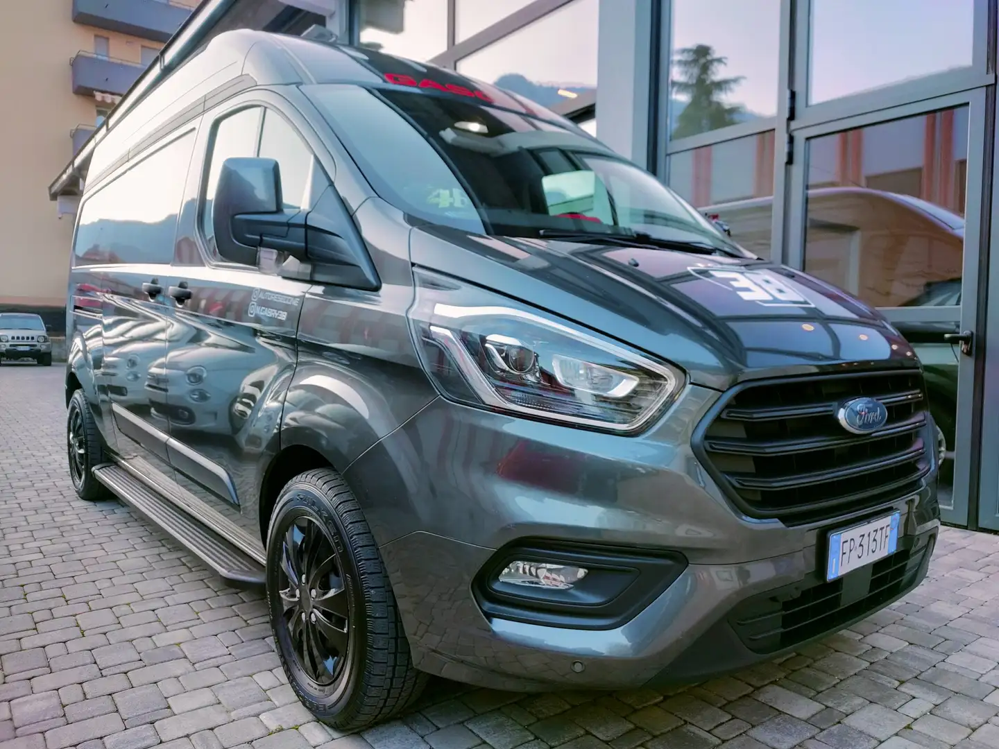 usato Ford Transit Custom Furgoni/Van a Lecco per € 36.900,-