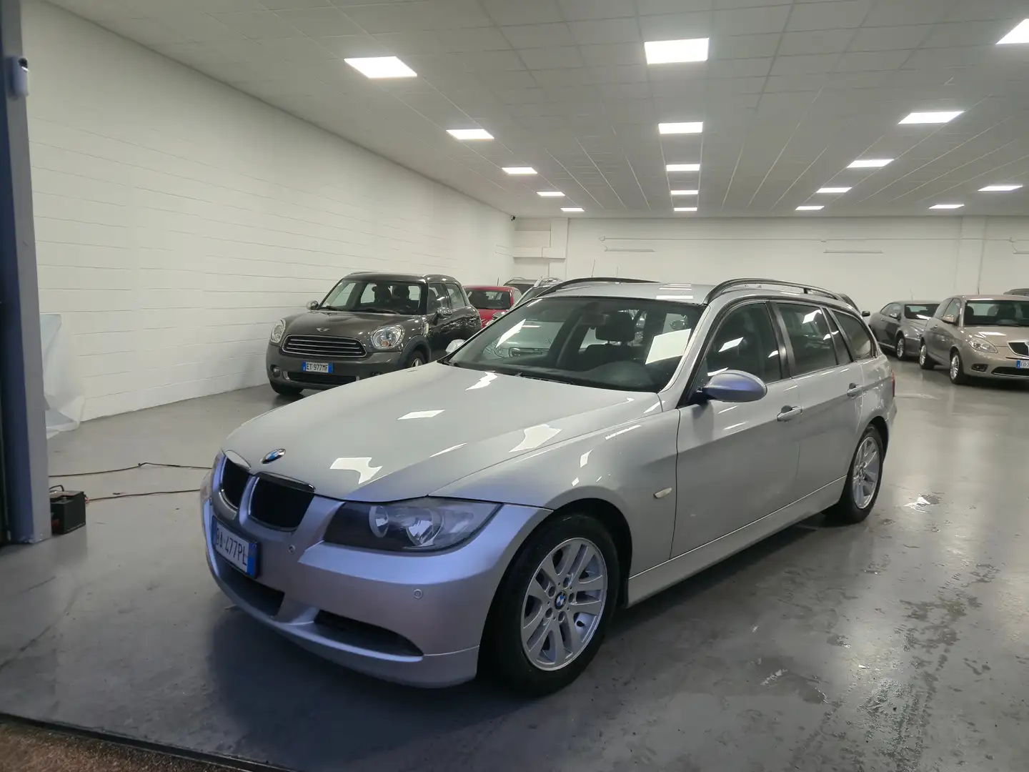 BMW 320 Serie 3 E91 Touring 320d Touring Msport Grau - 1