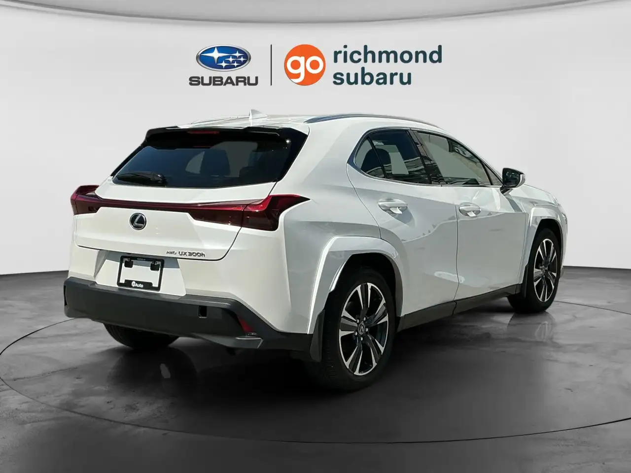 Lexus UX снимка Lexus UX