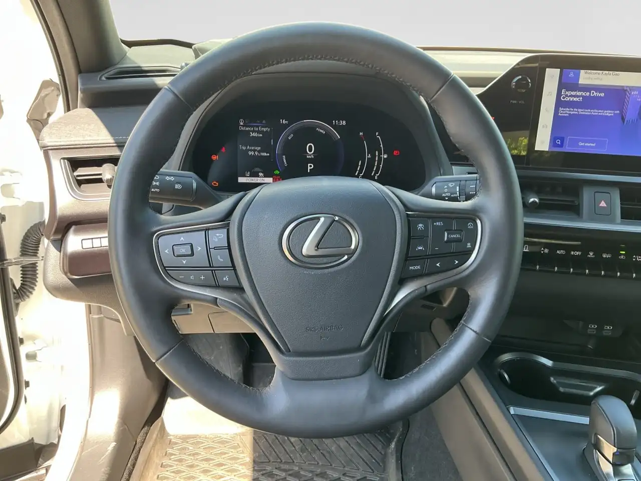 Lexus UX снимка Lexus UX