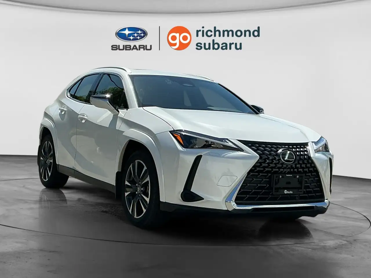 Lexus UX снимка Lexus UX