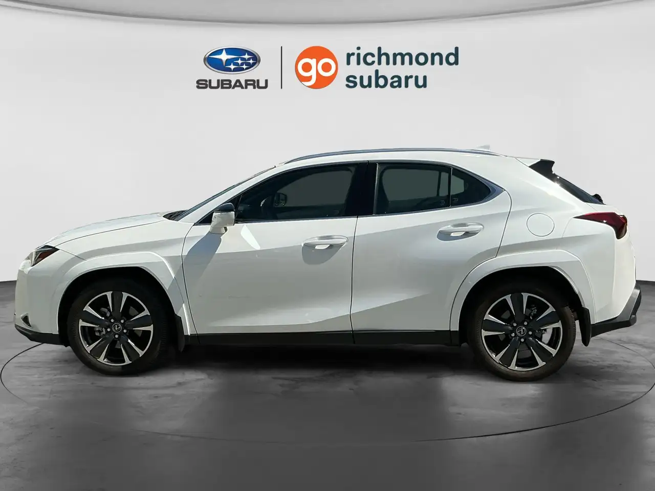 Lexus UX снимка Lexus UX