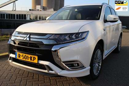 Mitsubishi Outlander 2.4 PHEV S-Edition_HALF LEDER_CAMERA_NETTE AUTO