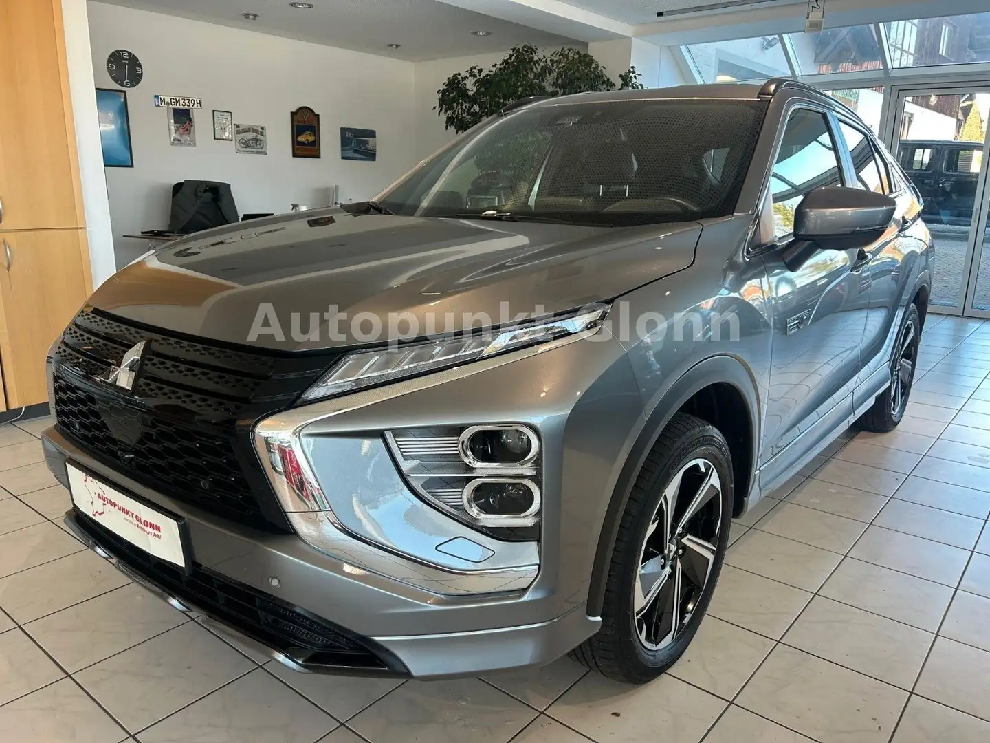 Mitsubishi Eclipse Cross Plus Select Black Hybrid 4WD Gris - 2