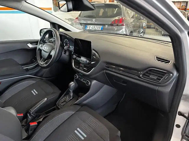 Ford Fiesta view 12