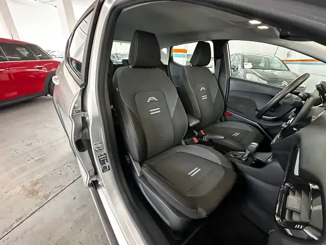 Ford Fiesta view 13