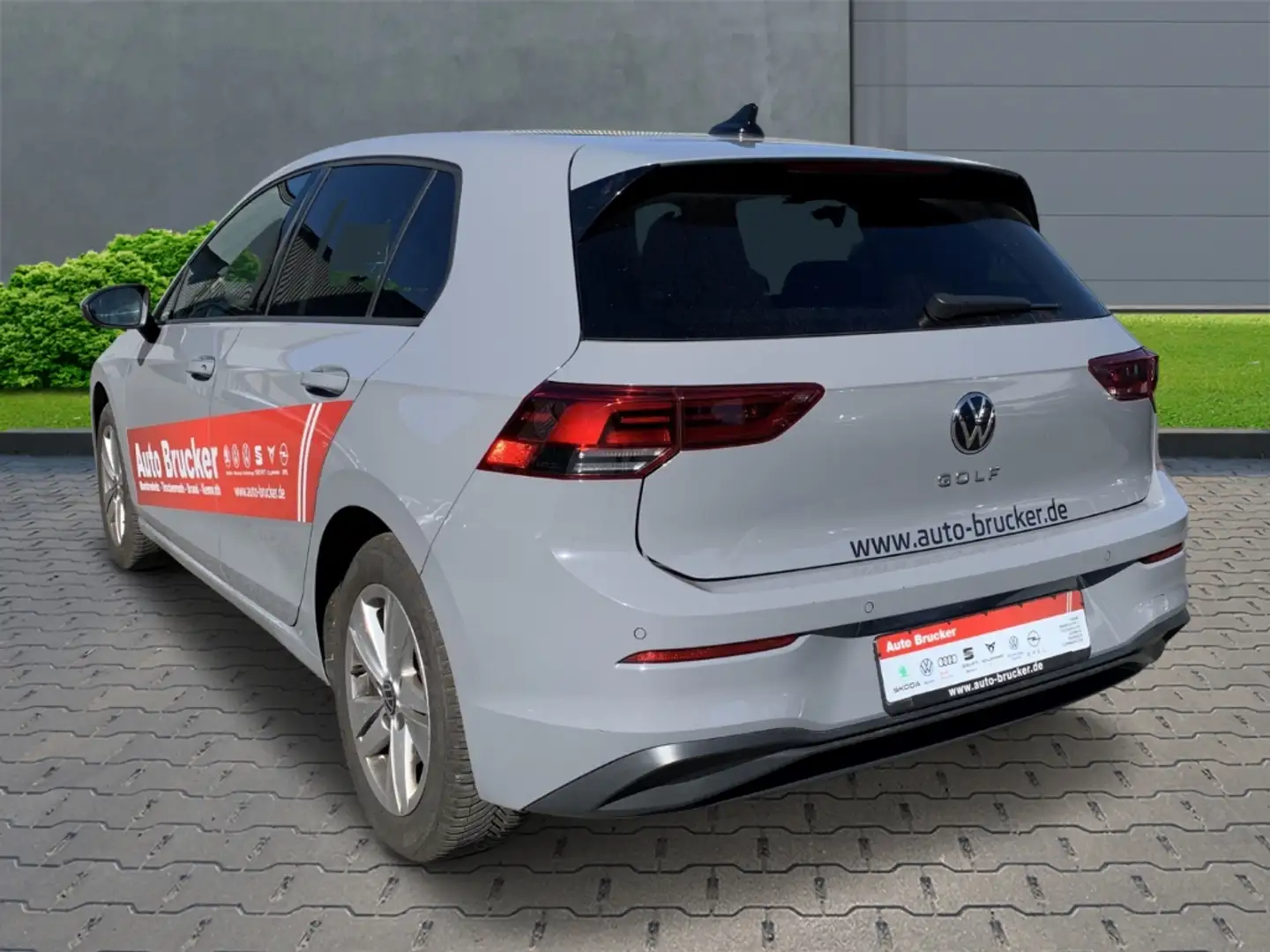 Volkswagen Golf VIII Life 2.0 TDI Navi FSE LED Klimaautomatik Grau - 2