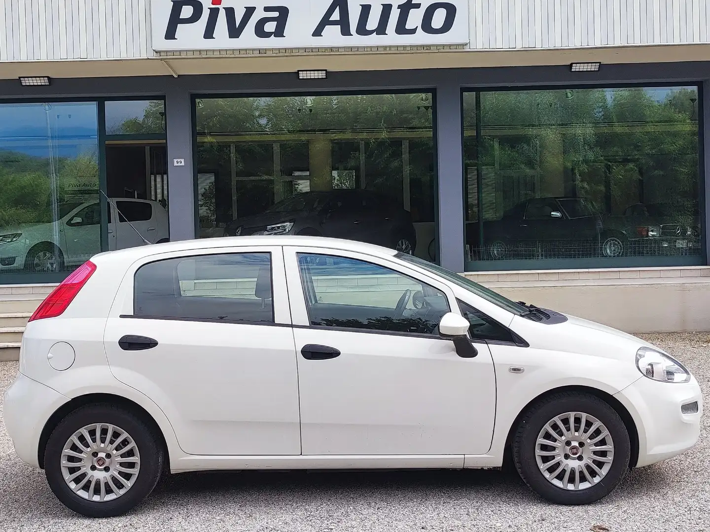 Fiat Punto Van 5 porte 4 posti multijet 95cv Wit - 1
