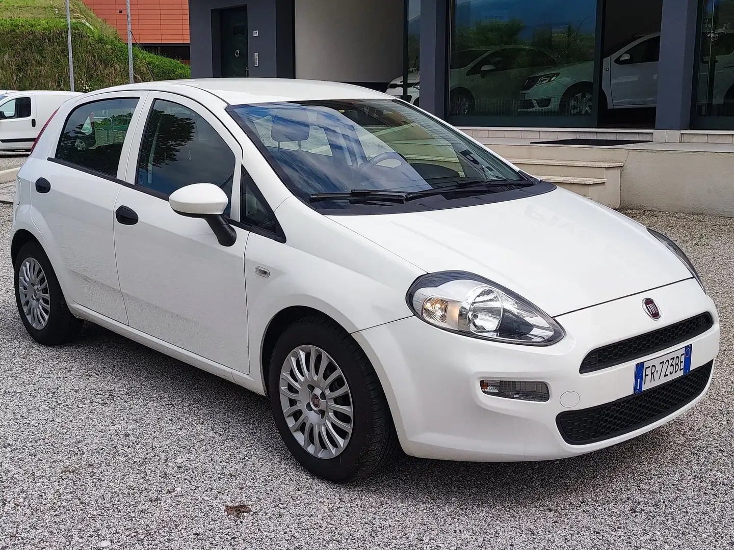 Fiat Punto Van 5 porte 4 posti multijet 95cv Wit - 2