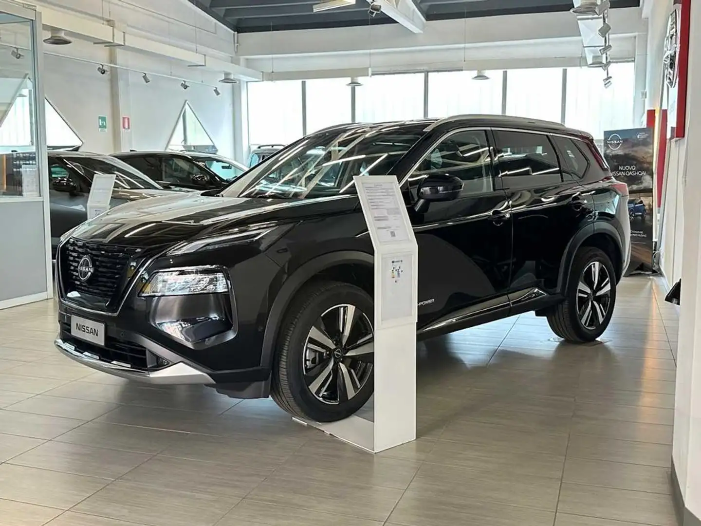 Nissan X-Trail 1.5 e-power Tekna e-4orce 4wd Nero - 2