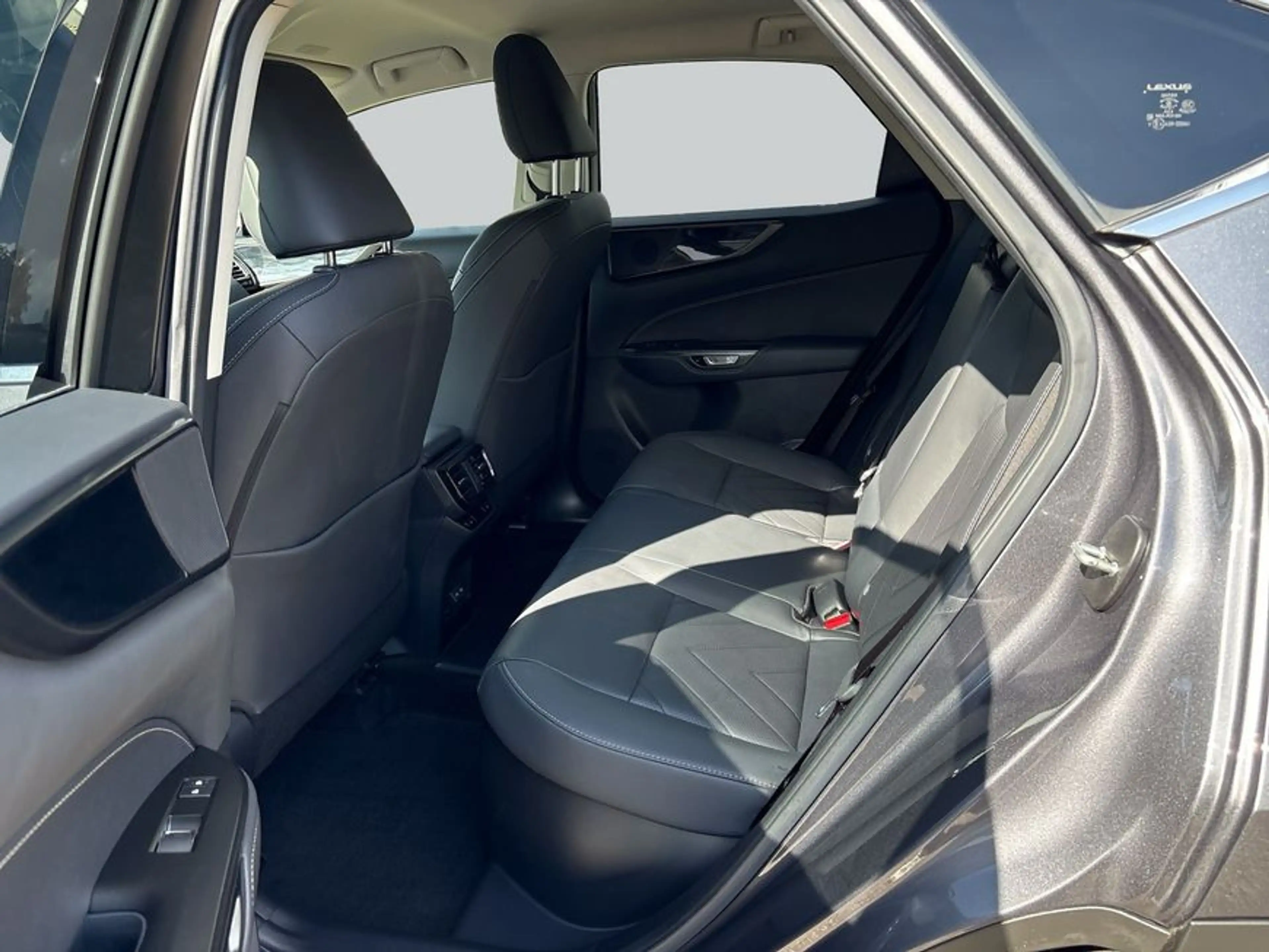 Lexus NX 450h+ h+ Plug-in E-FOUR Business Connect — photo 12