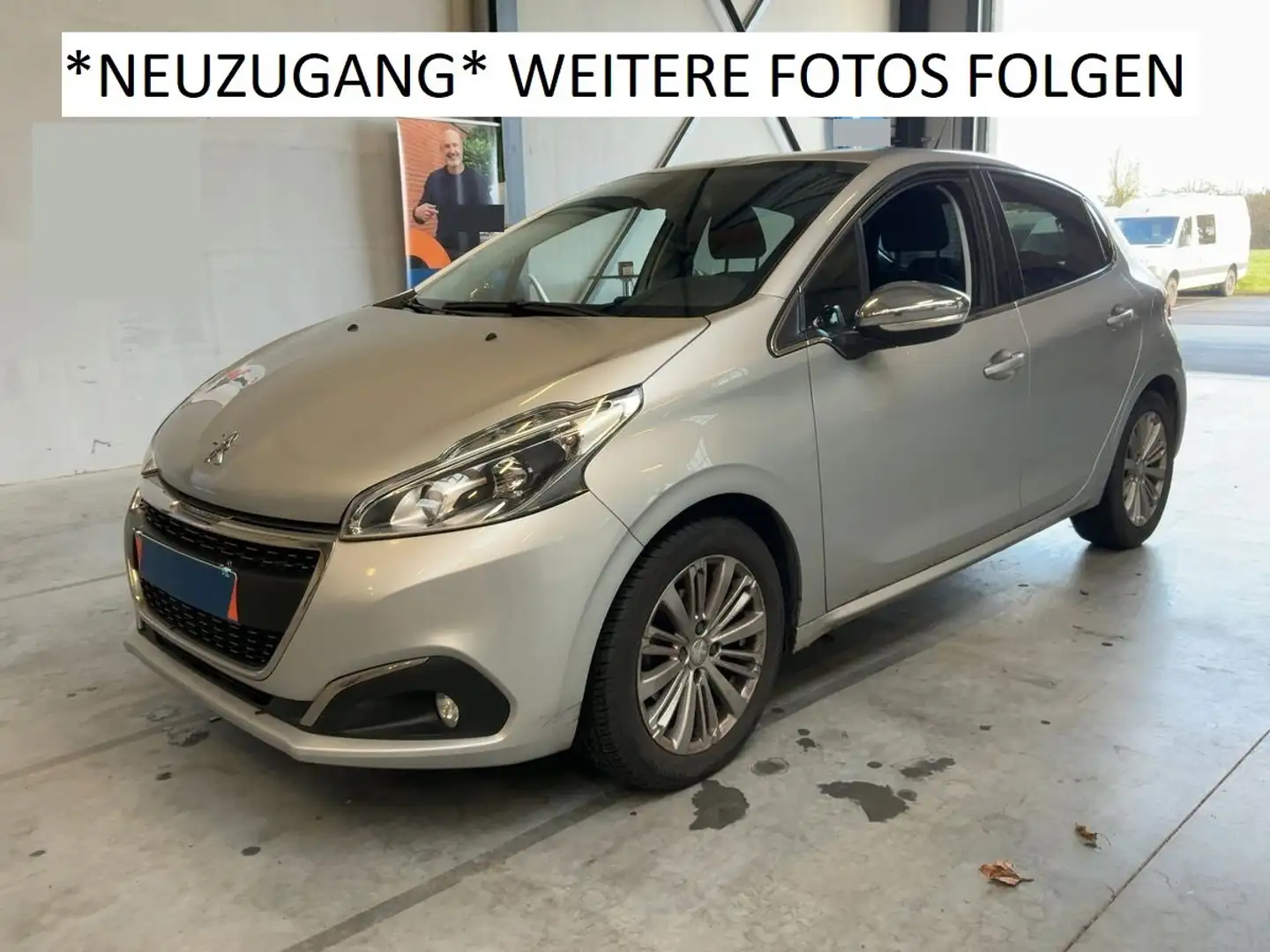 Peugeot 208 Allure 1.2 PureTech CARPLAY LED TEMPO PDC KAMERA Argent - 1