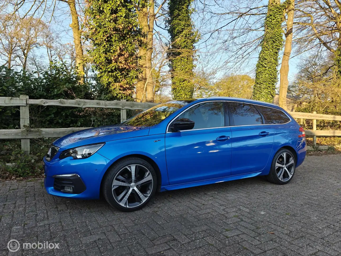 Peugeot 308 SW 1.2 PureTech GT,Panoramadak,Adapt.cruise Blauw - 2