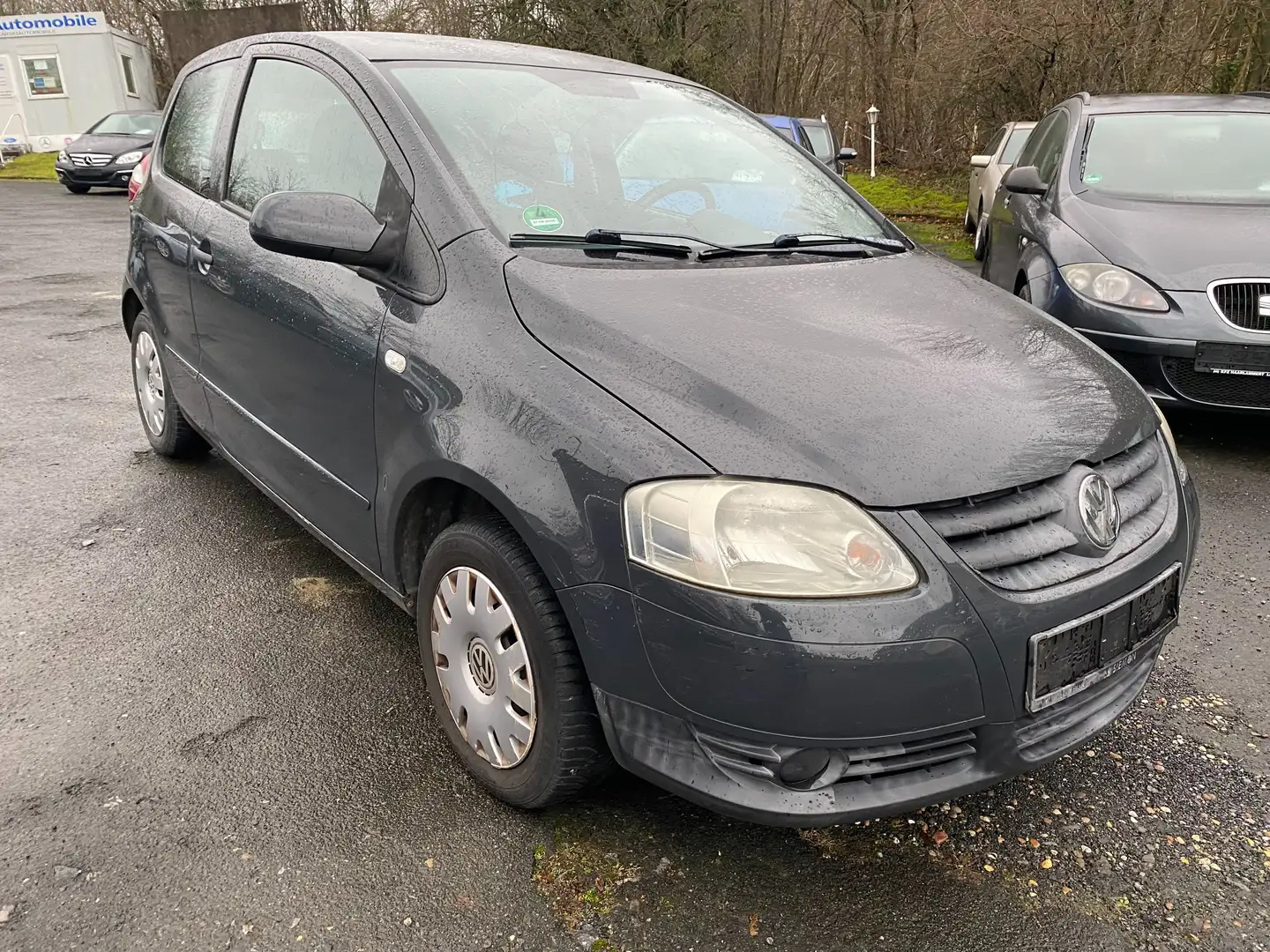 Volkswagen Fox Basis Grau - 1