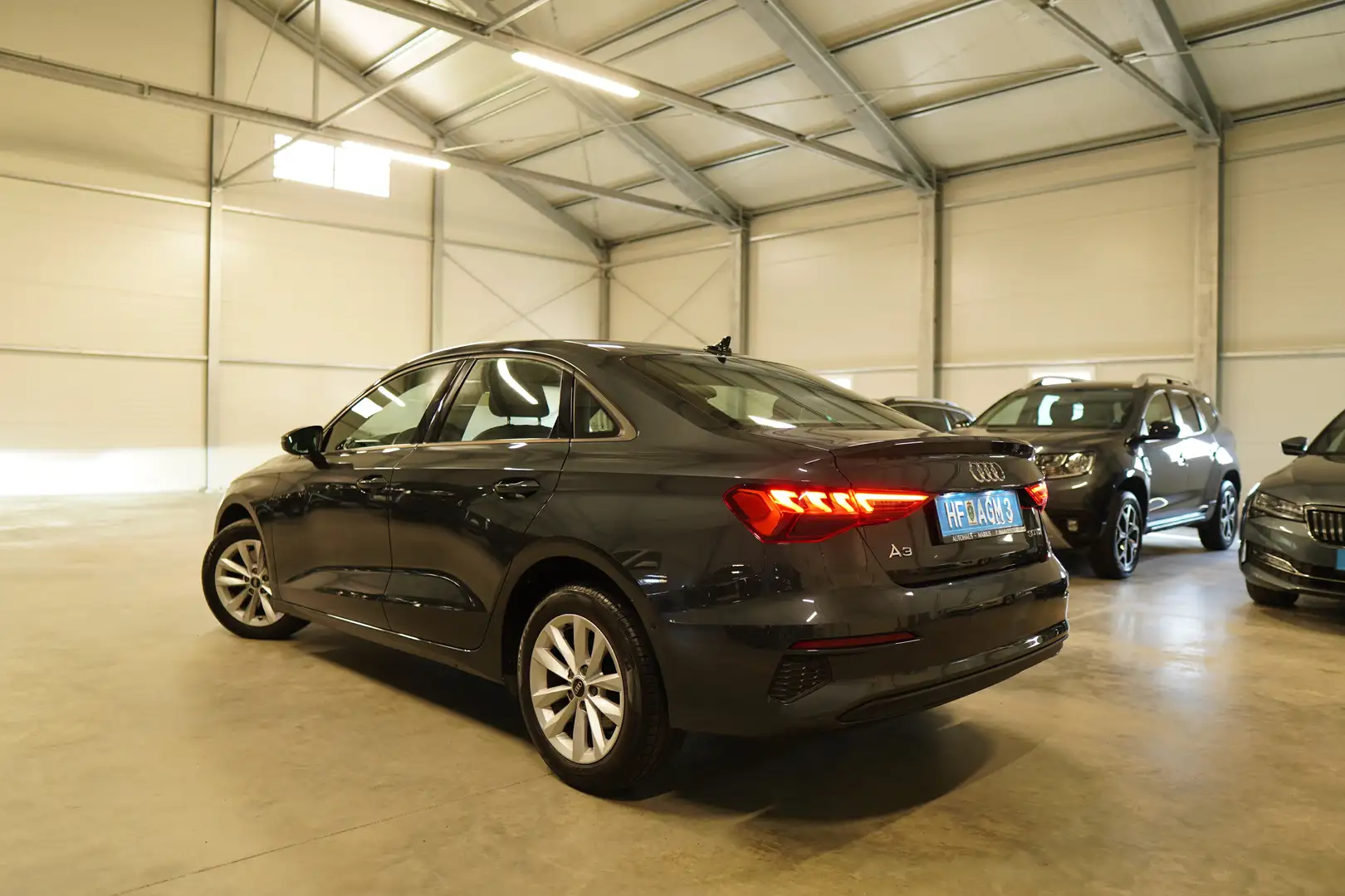 Audi A3 30 TDI advanced advanced MATRIX LED LEDER ACC Grau - 2