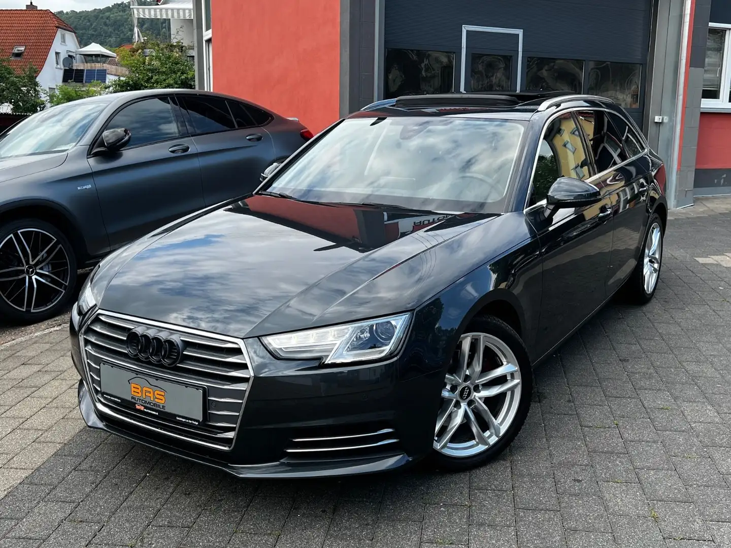 Audi A4 Avant 2.0 TFSI sport ultra*S TRO*PANO*KAM*VRT Grau - 1