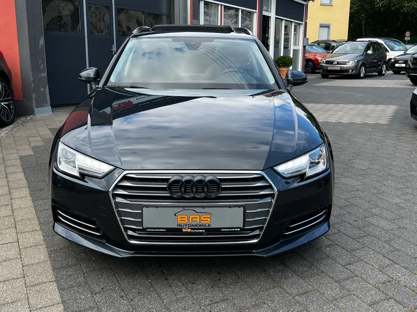 Audi A4 Avant 2.0 TFSI sport ultra*S TRO*PANO*KAM*VRT Grau - 2
