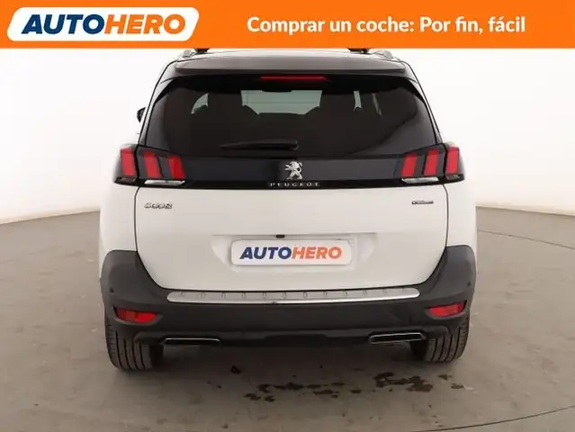 Peugeot 5008 view 5