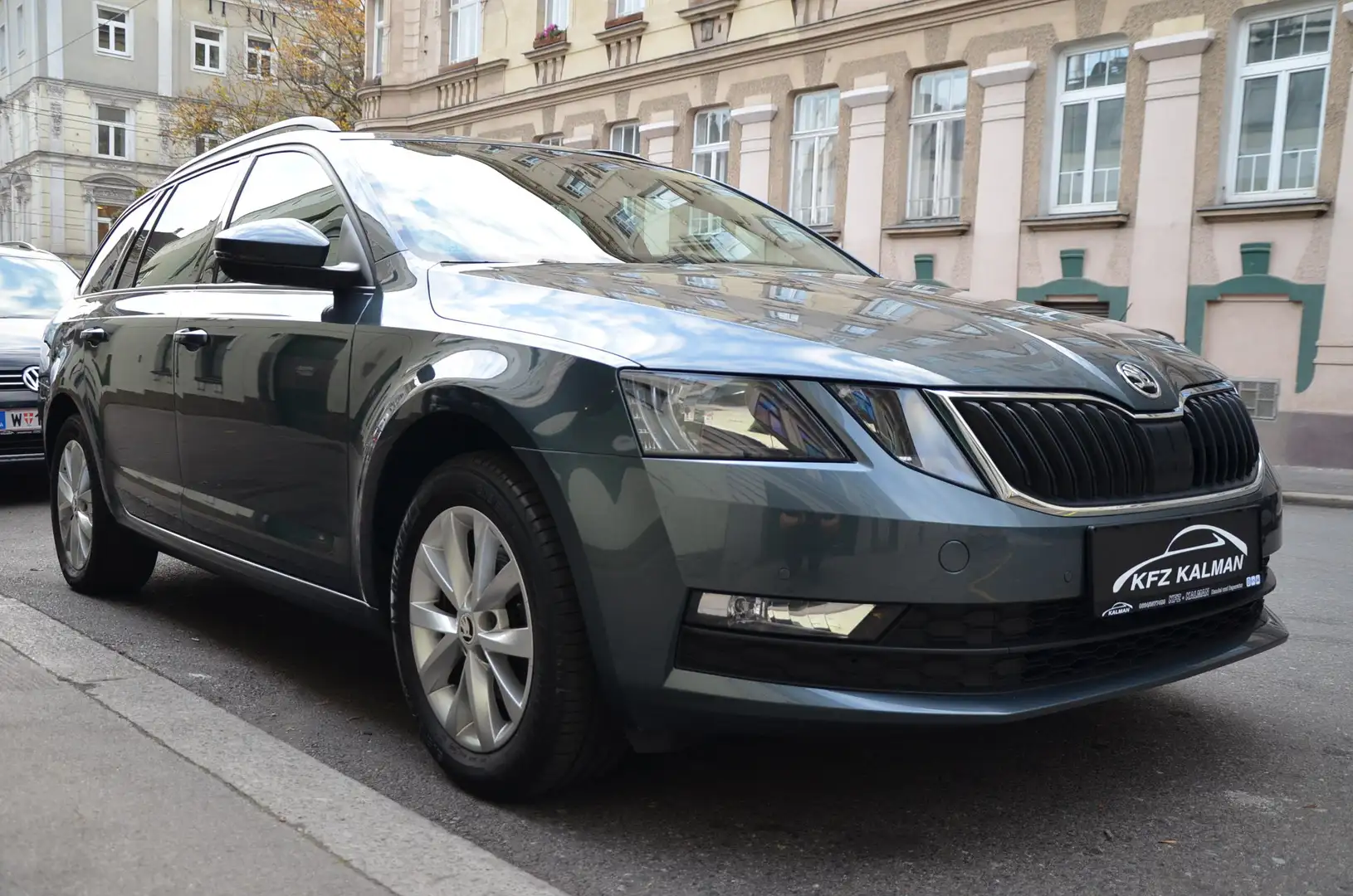 Skoda Octavia Ambition CNG 1.5 TSI Grau - 2