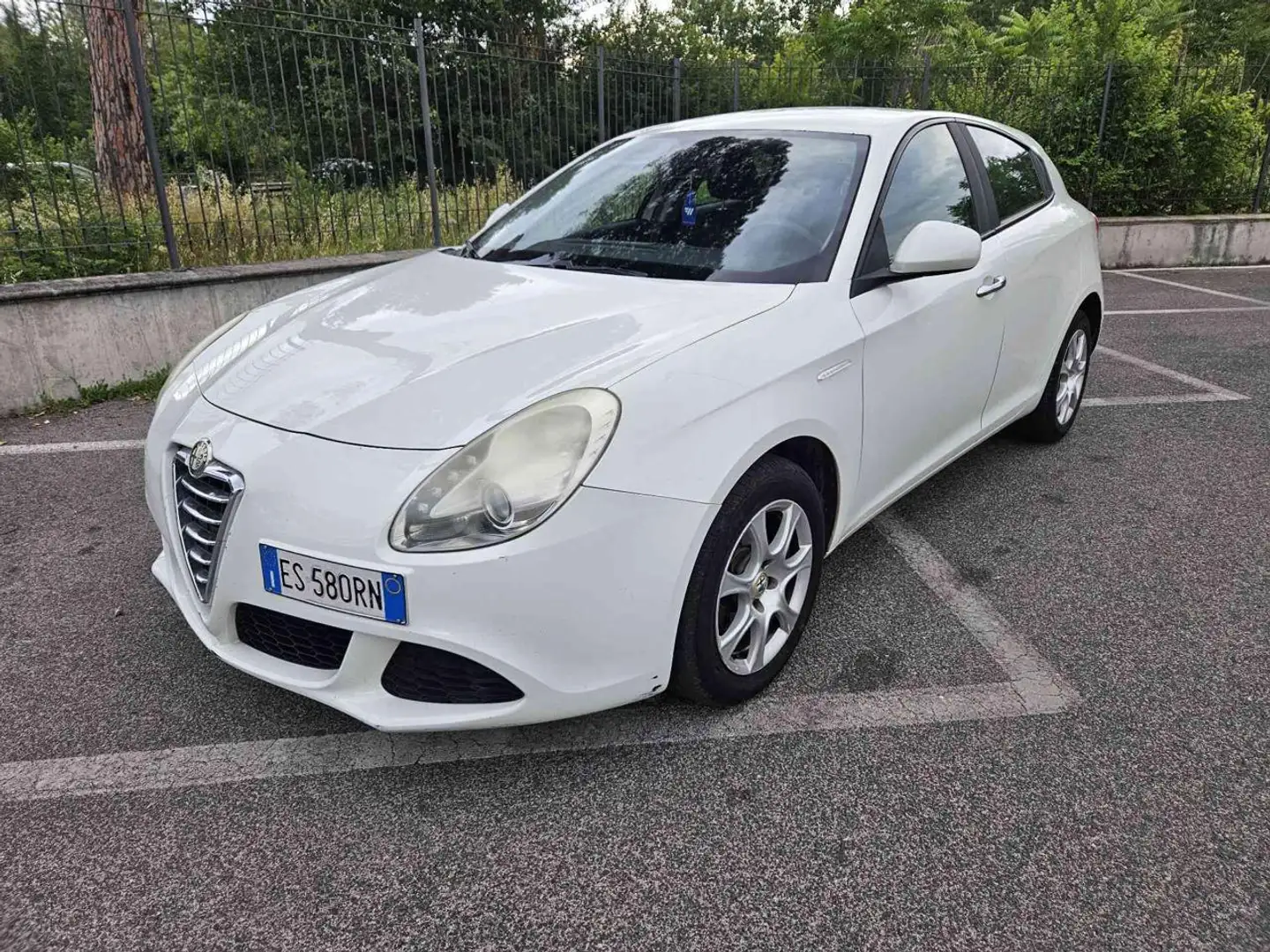 Alfa Romeo Giulietta 1.6 JTDm-2 105 CV Distinctive Blanc - 1