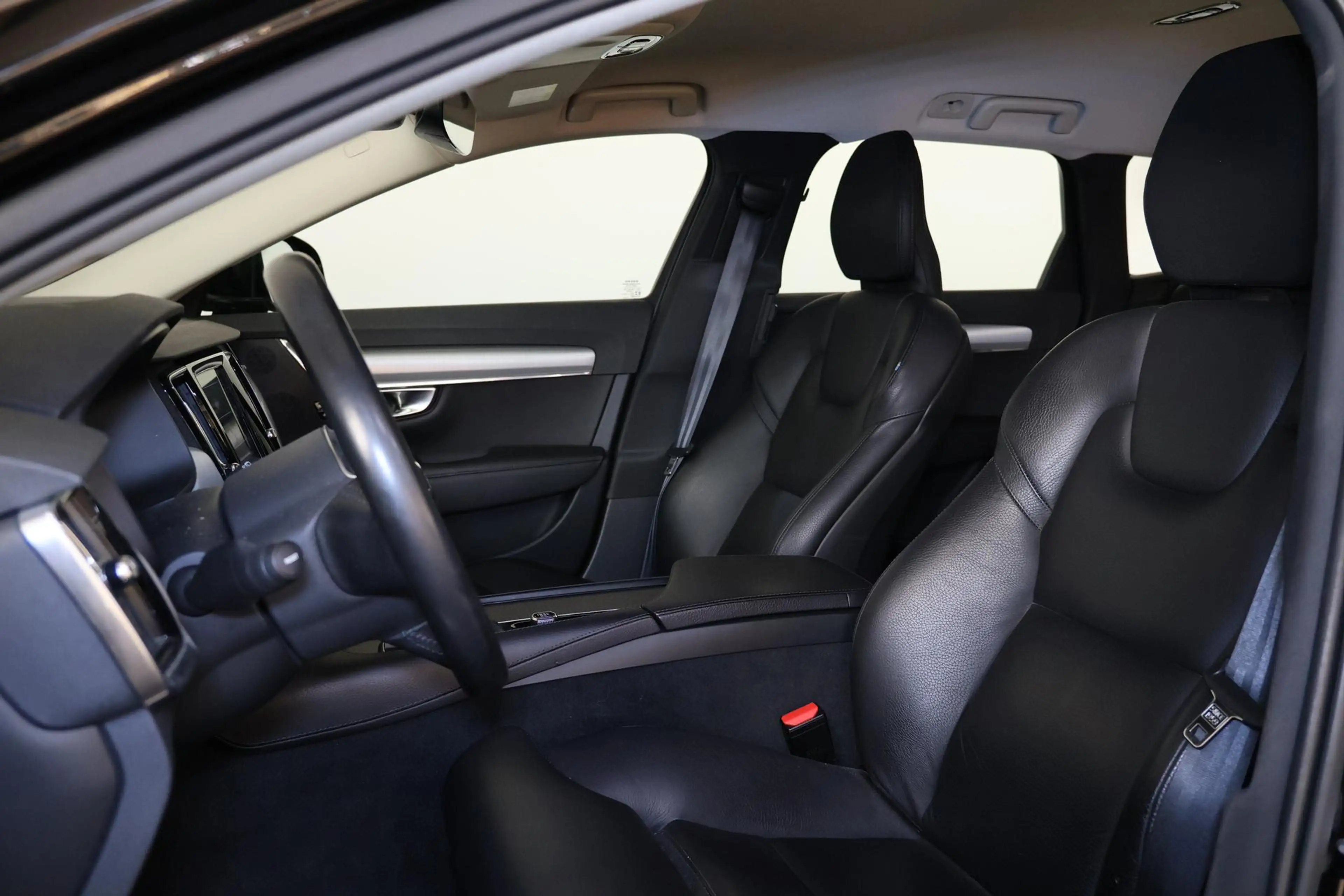 Volvo V90 2.0 T4 Momentum - IntelliSafe Assist & Surround - — photo 15